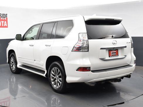 Used 2016 Lexus GX 460 Luxury image 3