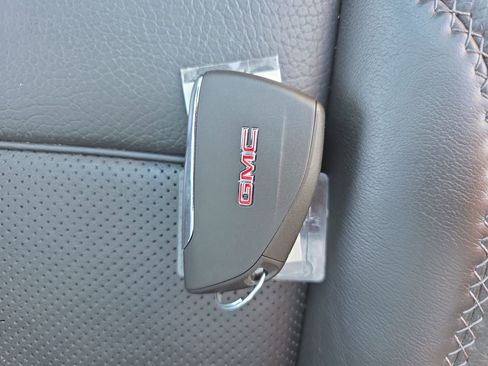 Certified 2022 GMC Yukon Denali AWD/4WD image 37