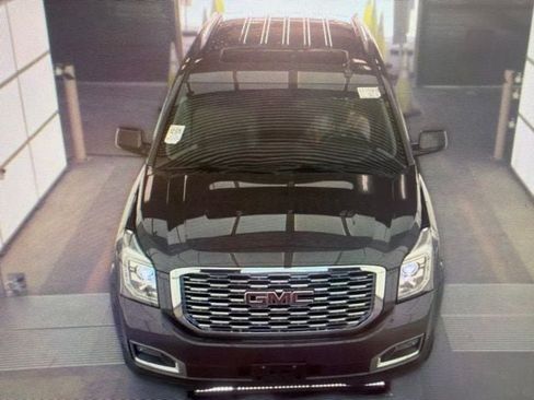 Used 2019 GMC Yukon Denali w/ Denali Ultimate Package RWD image 13