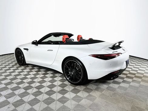 Used 2026 Mercedes-Benz SL 43 AMG w/ Driver Assistance Package image 5