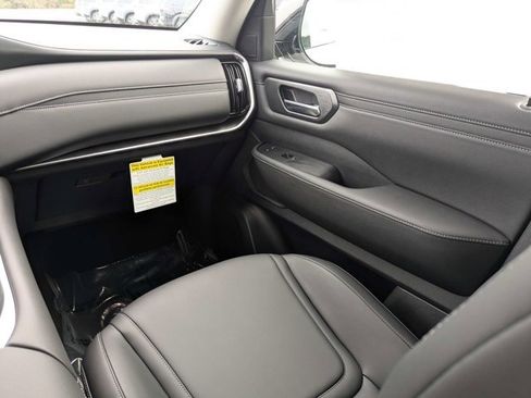 New 2026 Nissan Armada SV image 17