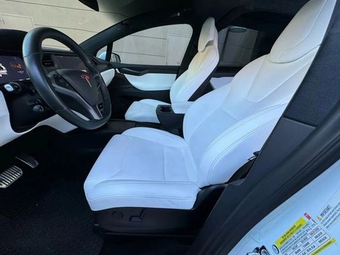 Used 2018 Tesla Model X 75D AWD/4WD image 26