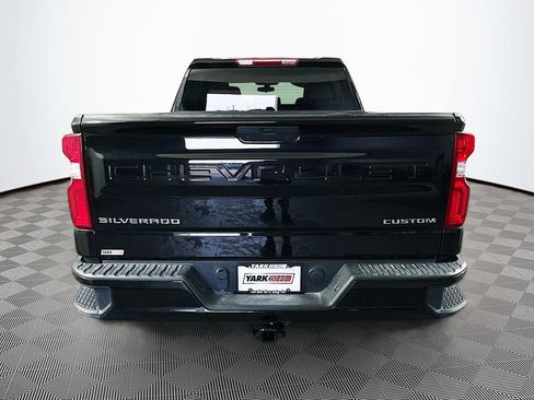 Used 2021 Chevrolet Silverado 1500 Custom AWD/4WD image 9