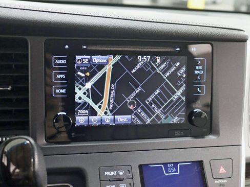 Used 2015 Toyota Sienna XLE w/ XLE Navigation Package image 18