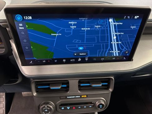 Certified 2025 Ford Maverick Lobo AWD/4WD image 11