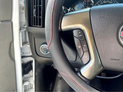 Used 2018 GMC Savana 4500 w/ Power Convenience Package image 12