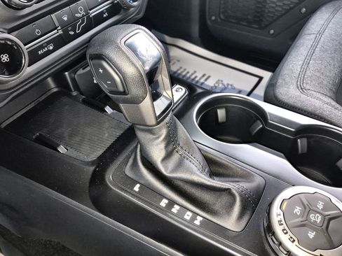 New 2025 Ford Bronco 4-Door AWD/4WD image 19