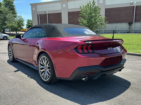 Certified 2025 Ford Mustang GT Premium RWD image 3