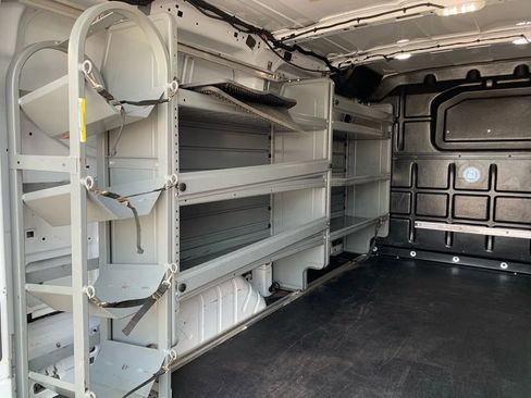 Used 2018 Ford Transit 250 130 Low Roof image 33