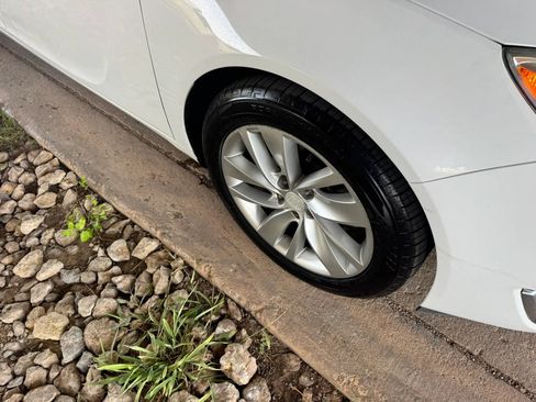 Used 2014 Buick Regal Premium FWD image 27