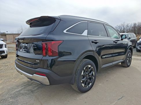 New 2026 Kia Sorento S w/ S Panoramic Sunroof Package AWD/4WD image 3