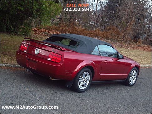 Used 2006 Ford Mustang Premium image 21