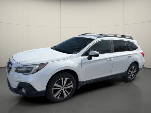 Used 2019 Subaru Outback 2.5i Limited AWD/4WD image 3