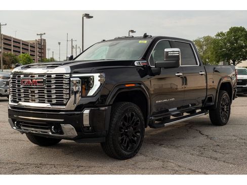 New 2026 GMC Sierra 2500 Denali w/ Denali Reserve Package AWD/4WD image 4