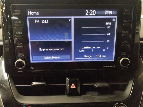 Used 2022 Toyota Corolla LE image 25