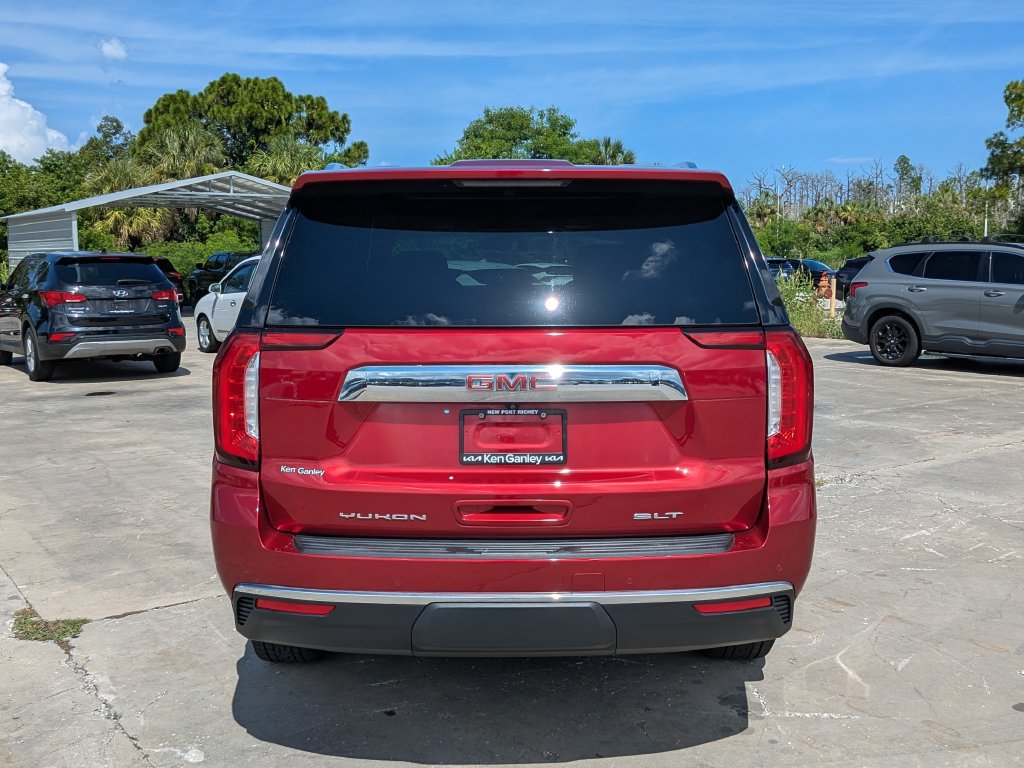 Used 2023 GMC Yukon SLT w/ SLT Premium Package RWD image 7