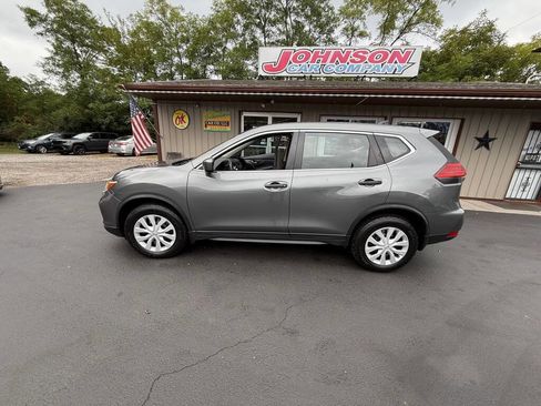 Used 2017 Nissan Rogue S image 5