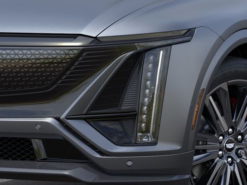 New 2026 Cadillac Lyriq V w/ Exterior Carbon Fiber Package AWD/4WD image 10