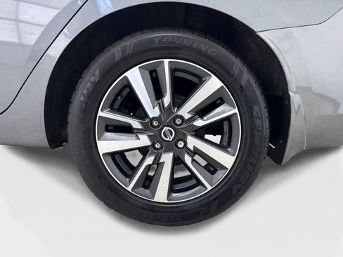 Used 2021 Nissan Versa SV FWD image 48