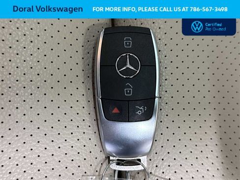 Used 2022 Mercedes-Benz GLC 300 w/ Premium Package Lite image 28