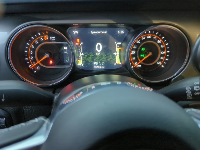 Used 2022 Jeep Wrangler Unlimited Sahara w/ Cold Weather Group AWD/4WD image 6