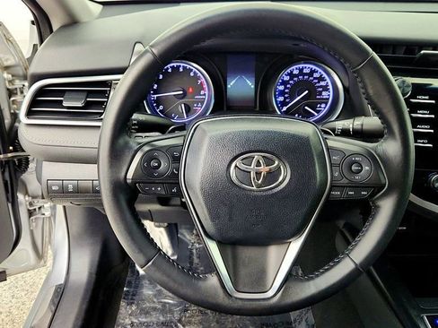 Used 2018 Toyota Camry SE w/ Convenience Package image 13