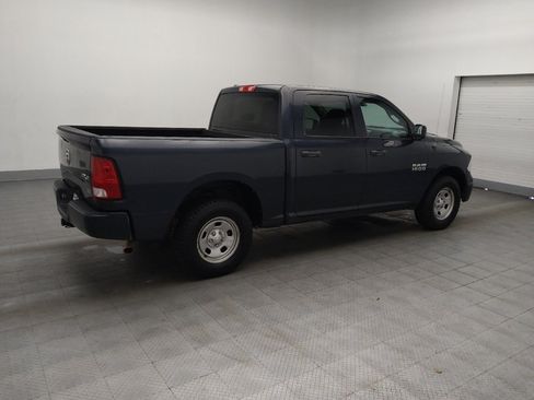 Used 2018 RAM 1500 ST AWD/4WD image 10