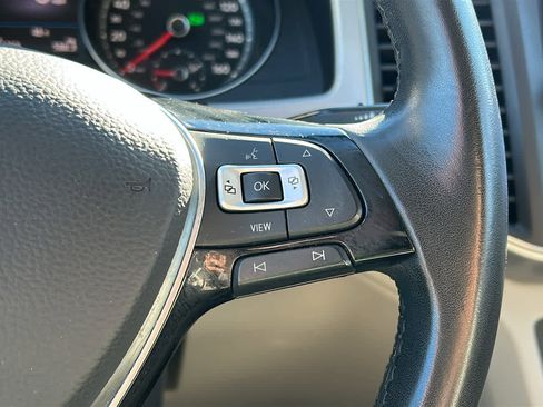 Used 2019 Volkswagen Atlas SE w/ Towing Package image 11