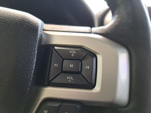 Used 2018 Ford F150 Lariat w/ Equipment Group 502A Luxury AWD/4WD image 18