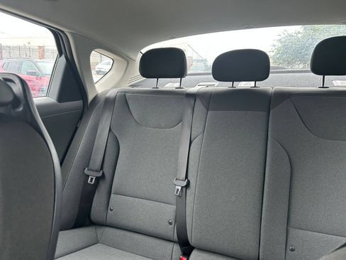 Used 2025 Kia K4 FWD image 33