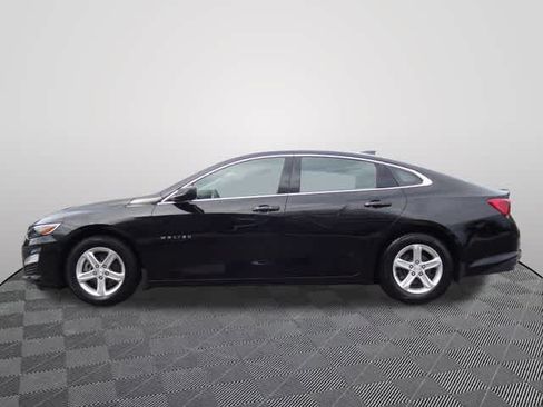 Used 2022 Chevrolet Malibu LS FWD image 2