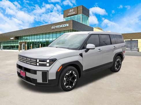 Used 2025 Hyundai Santa Fe SE image 10