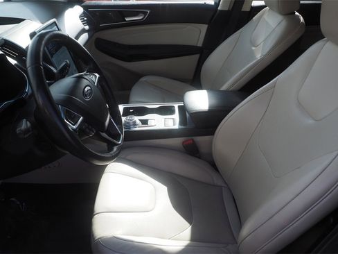 Used 2021 Ford Edge Titanium w/ Equipment Group 301A image 11