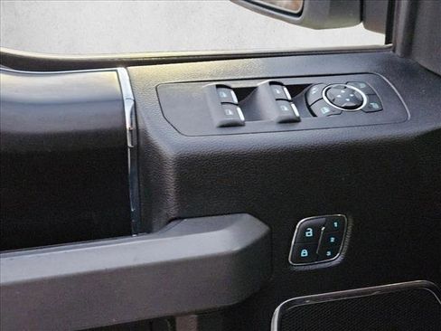 Used 2018 Ford F150 Platinum w/ Equipment Group 701A Luxury image 10