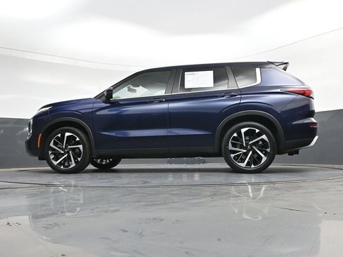 Used 2022 Mitsubishi Outlander SE AWD/4WD image 23