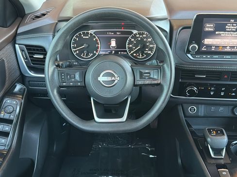 Used 2023 Nissan Rogue S AWD/4WD image 15