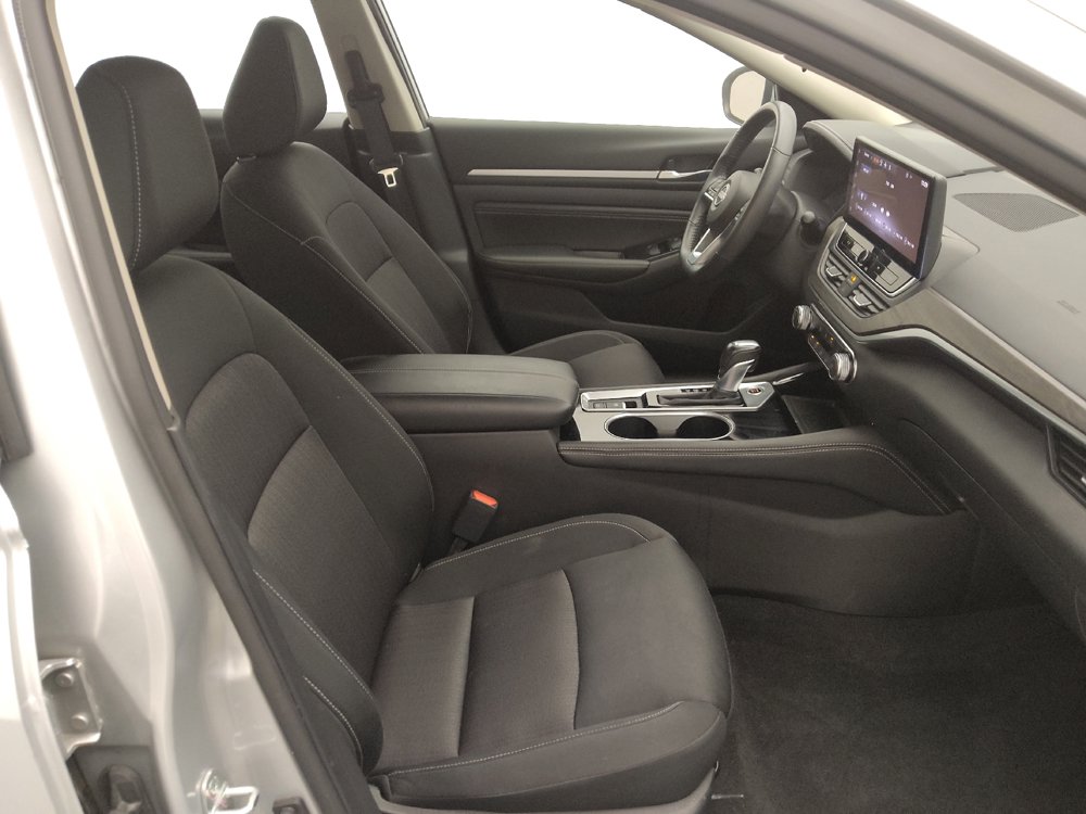 Used 2023 Nissan Altima 2.5 SV w/ SV Premium Package FWD image 21