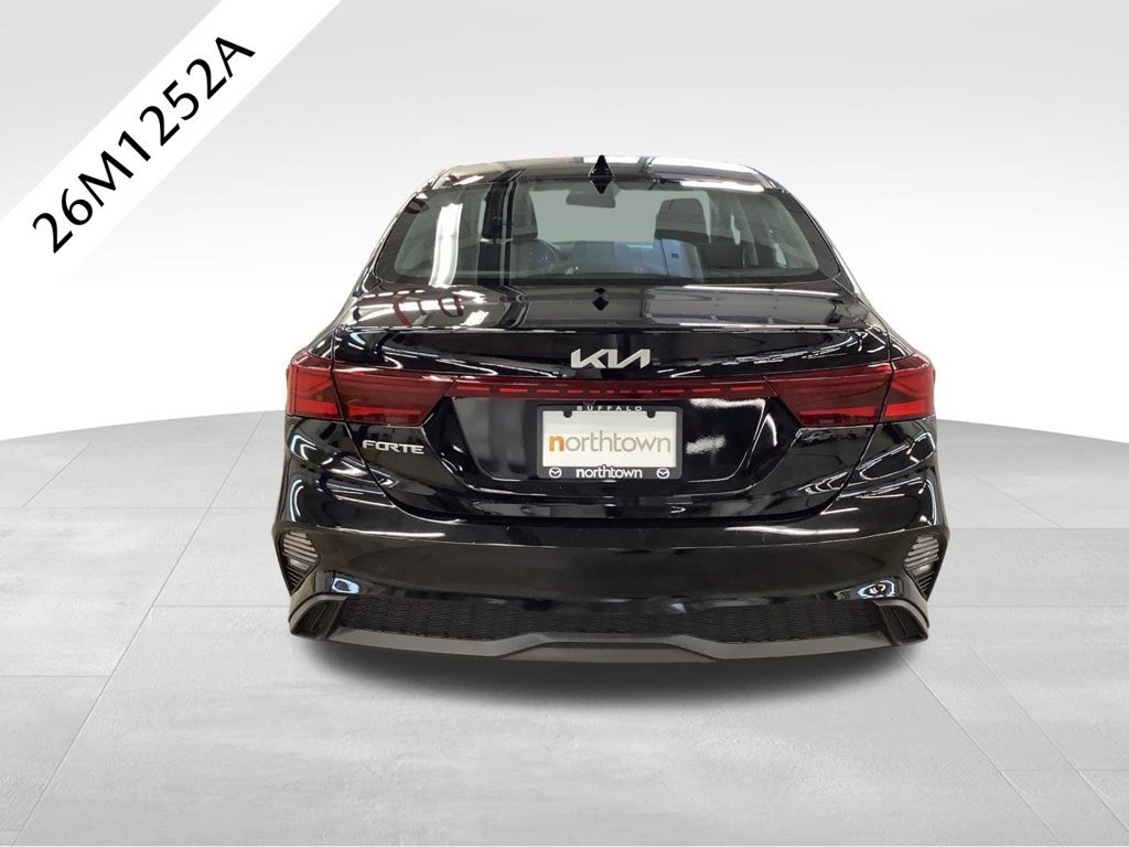 Used 2023 Kia Forte LXS FWD image 25