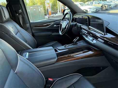 Used 2021 Cadillac Escalade Premium Luxury w/ Driver Assist Tech Package image 30