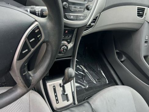 Used 2013 Hyundai Elantra GLS w/ Preferred Pkg FWD image 8