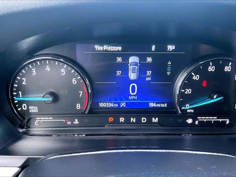 Used 2021 Ford Explorer XLT w/ Equipment Group 202A AWD/4WD image 19