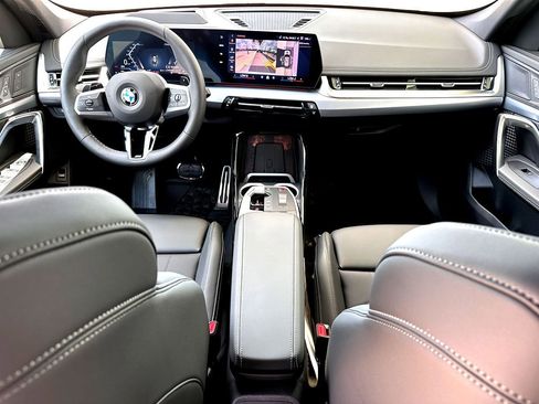 New 2025 BMW X1 xDrive28i w/ Technology Package image 19