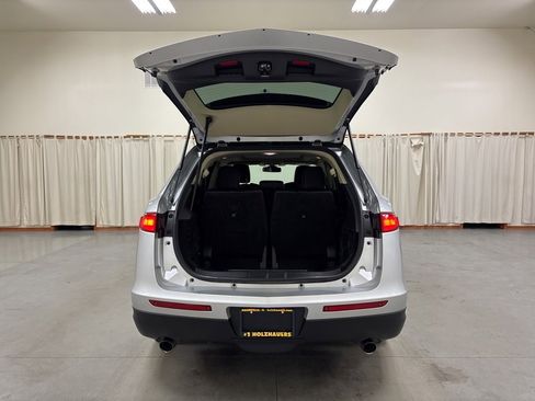 Used 2019 Lincoln MKT AWD image 28