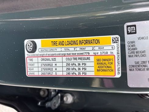 Used 2025 Chevrolet Suburban RST w/ Comfort Package image 17