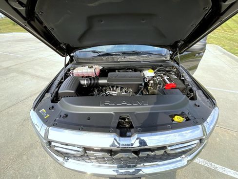 Used 2025 RAM 1500 Big Horn AWD/4WD image 24