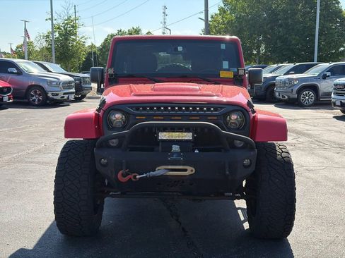 Used 2015 Jeep Wrangler Unlimited Sahara AWD/4WD image 2