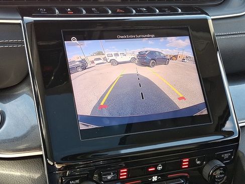 Used 2021 Jeep Grand Cherokee L Laredo w/ Luxury Tech Group I image 21