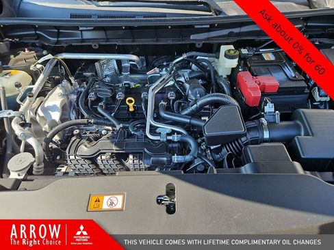 New 2025 Mitsubishi Outlander SE image 16