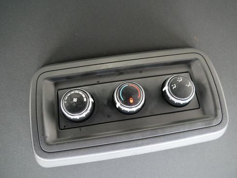 Used 2014 Dodge Grand Caravan SE FWD image 31