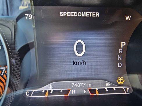 Used 2015 Jeep Cherokee Limited w/ Technology Group image 12